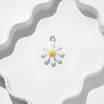 White Daisy